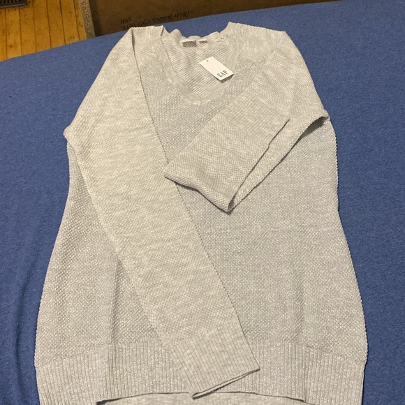 GAP v-neck long sleeve - Picture 4 of 5
